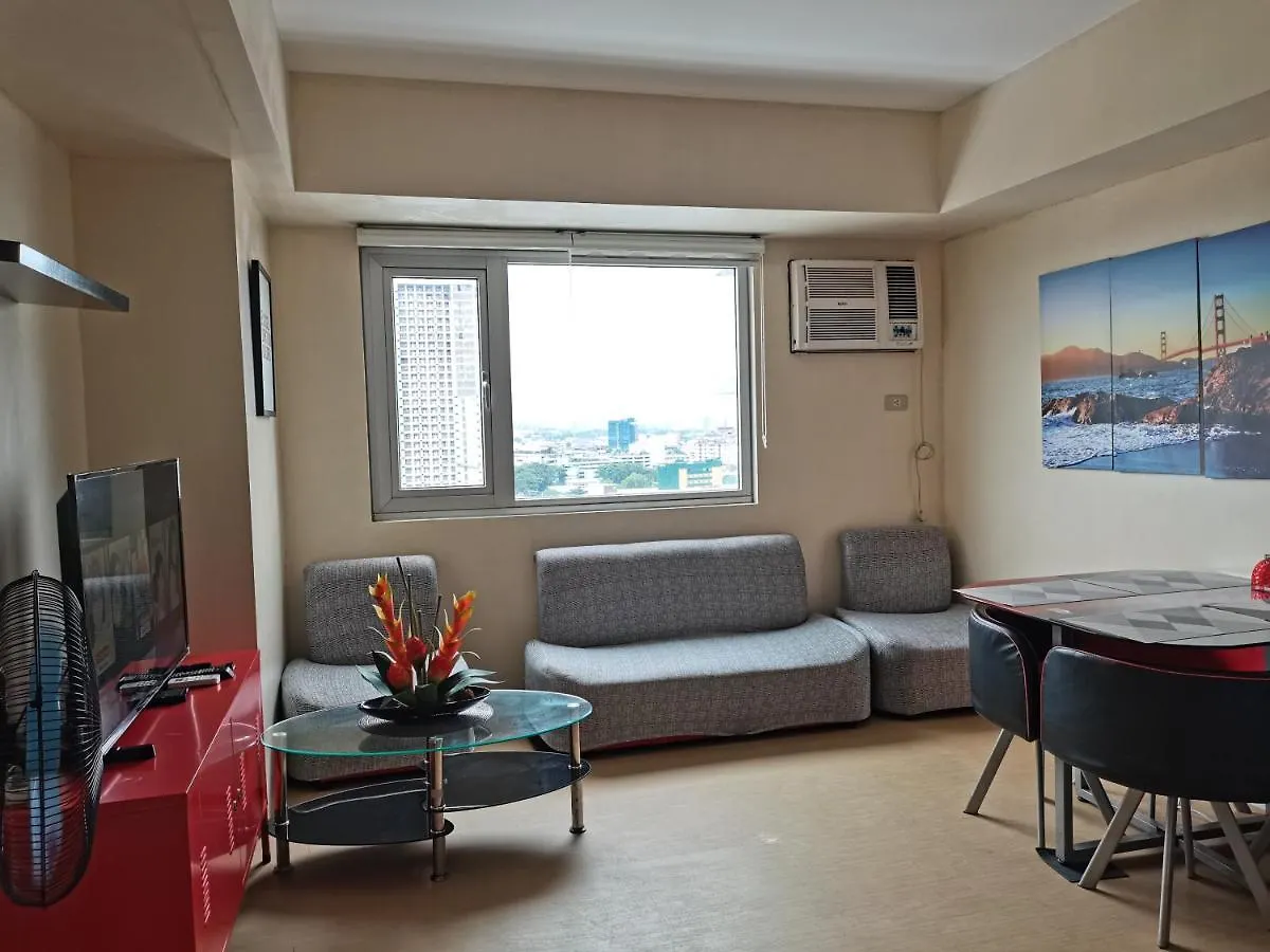 アパートホテル Avida Towers 1Br Sea And City View Condo At Poblacion ダバオ　シティ フィリピン